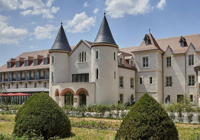 Le Château Saint-Jean, un hôtel 5 étoiles éblouissant et élégant à Montluçon en Auvergne-Rhône-Alpes